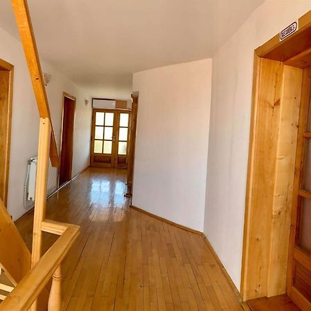 Casa Debora Hotel Haţeg Екстериор снимка