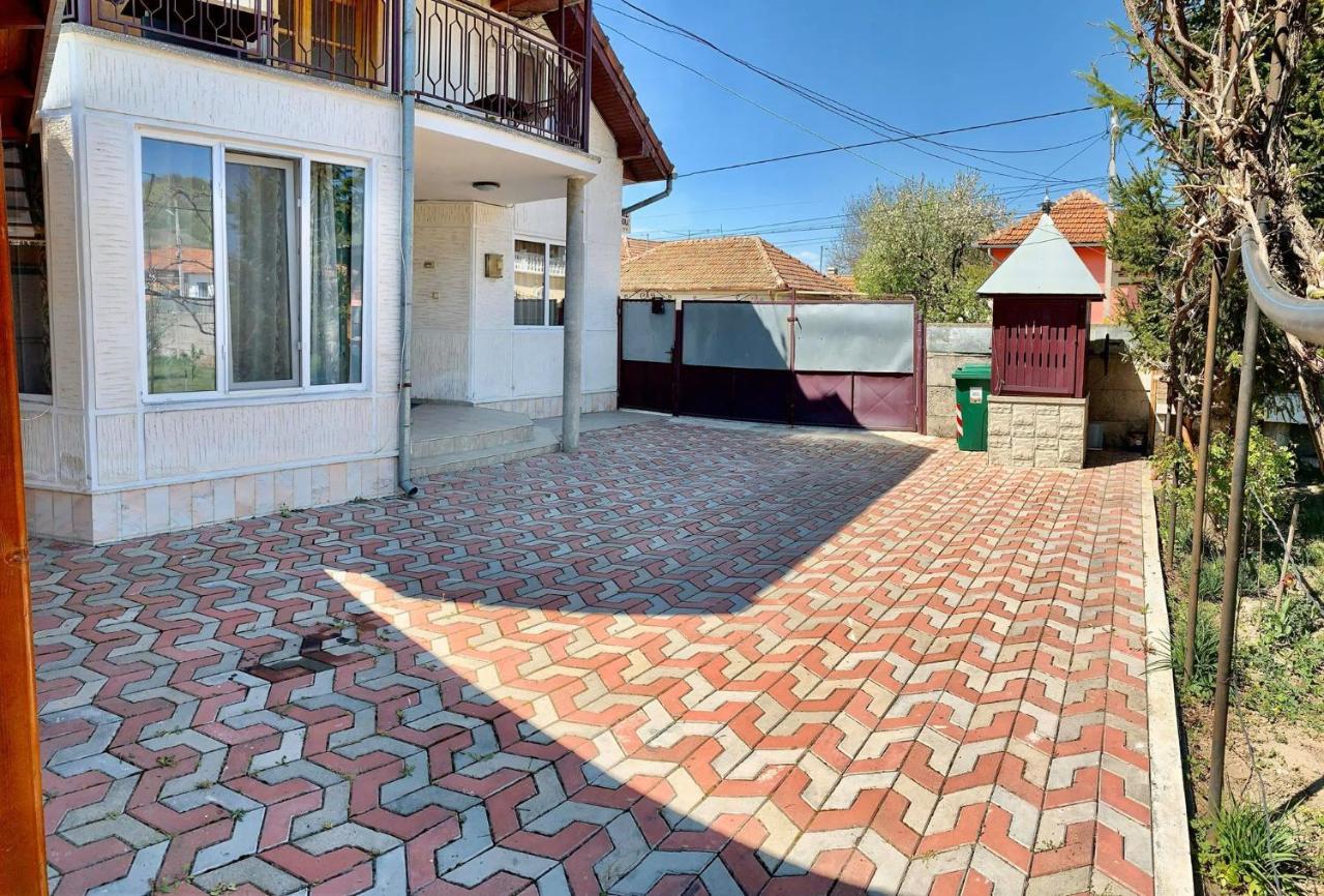 Casa Debora Hotel Haţeg Екстериор снимка